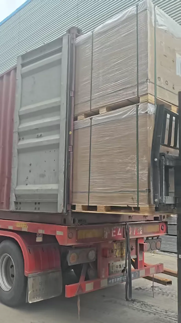 Сонячні панелі: від 1 до 10 контейнерів за кілька місяців — фото 2