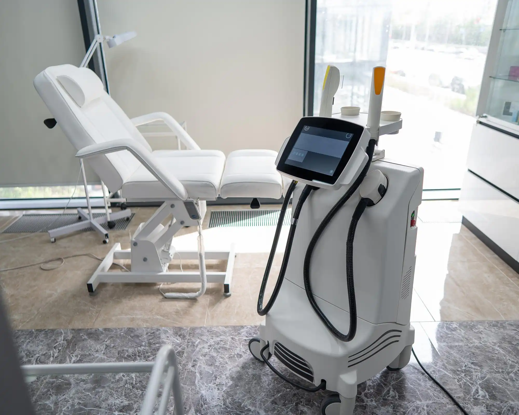 Аппарат Эндосфера для моделирования фигуры: сколько процедур нужно для окупаемости аппарата, купленного в Украине и в Китае?